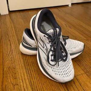 Women’s Brooks Glycerin 19 8.5W light gray